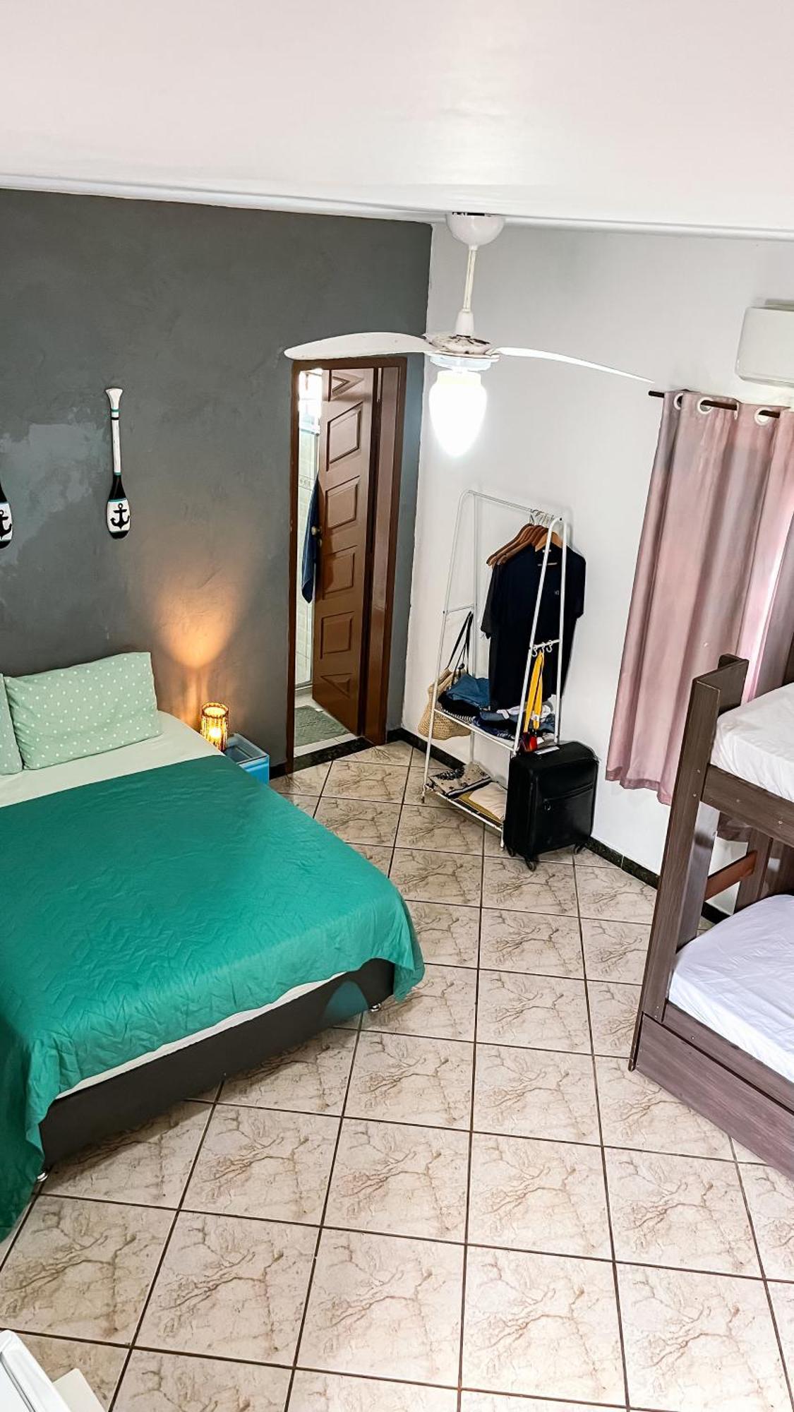 Hostel & Suites,